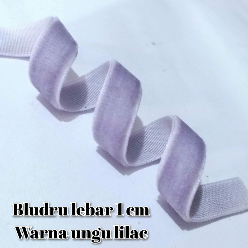 

per meter,pita bludru warna ungu lilac lebar 1 cm