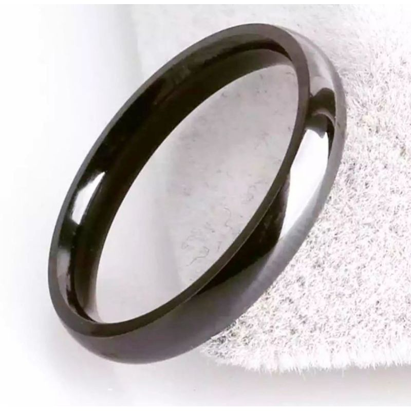 Cincin Oval Titanium Warna Hitam