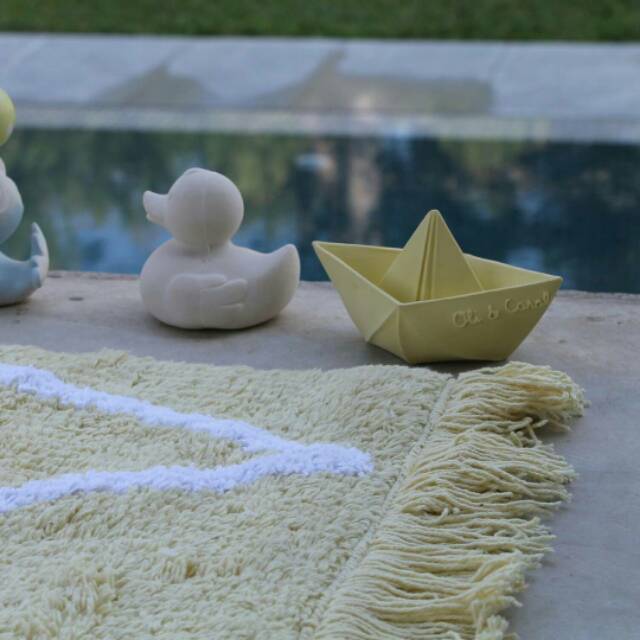 Oli and Carol ORIGAMI BOAT bath toy / teether