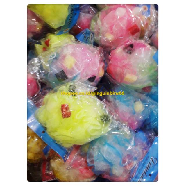 Kasa sabun mandi warna warni.lembut di badan