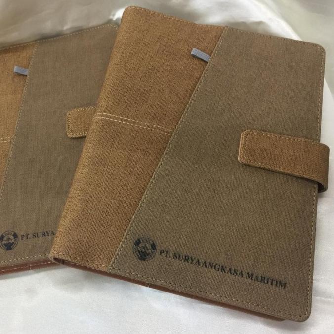 

Office & Stationery | Document Organizer | Agenda Binder Kulit Exclusive Dpt Dicustom Nama Atau Logo Perusahaan | Best Seller