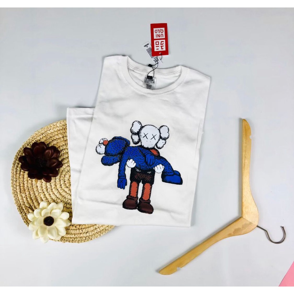 T SHIRT KAOS KAWS X UNIQLO CLEAN SLATE PUTIH PREMIUM AUTHENTIC TERLARIS