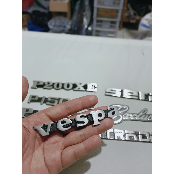 emblem emblim tepong vespa p150se px strada exclusive sera almunium croom