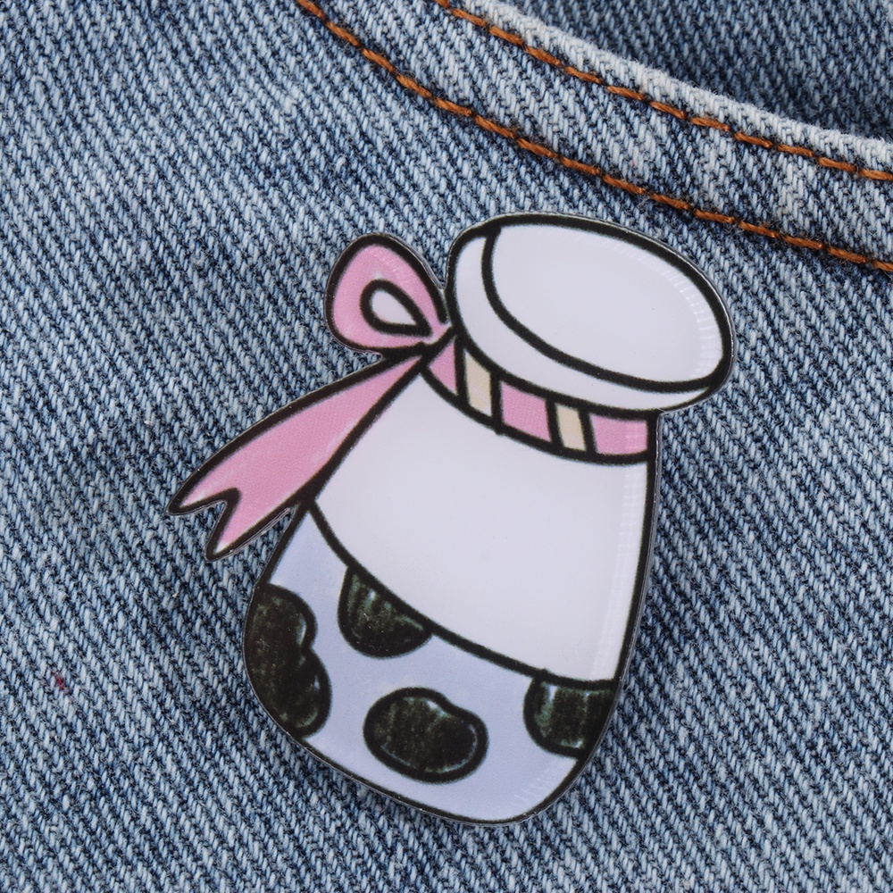 ROW Cute Lapel Pins Cartoon Makeup Badges Brooch Women Gift Creative Boys Cows Girls Anti Light Buckle