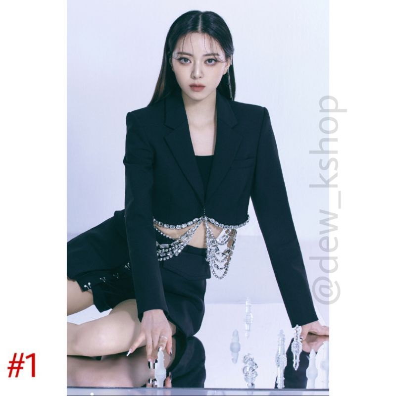 POSTER ITZY (YUNA) - [CHECKMATE]