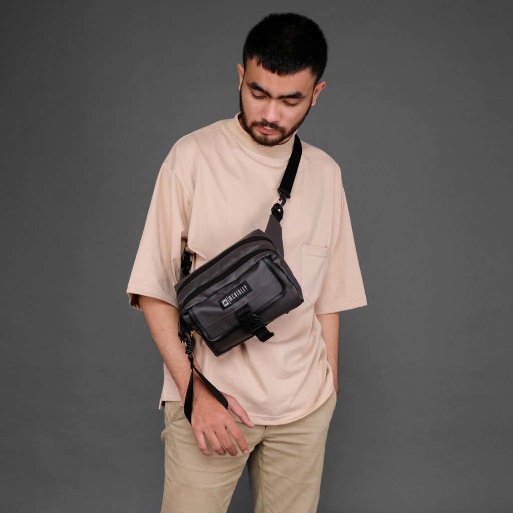 MORIA BROWN - Tas Selempang Sling Bag Multifungsi Pria Wanita unisex - Original