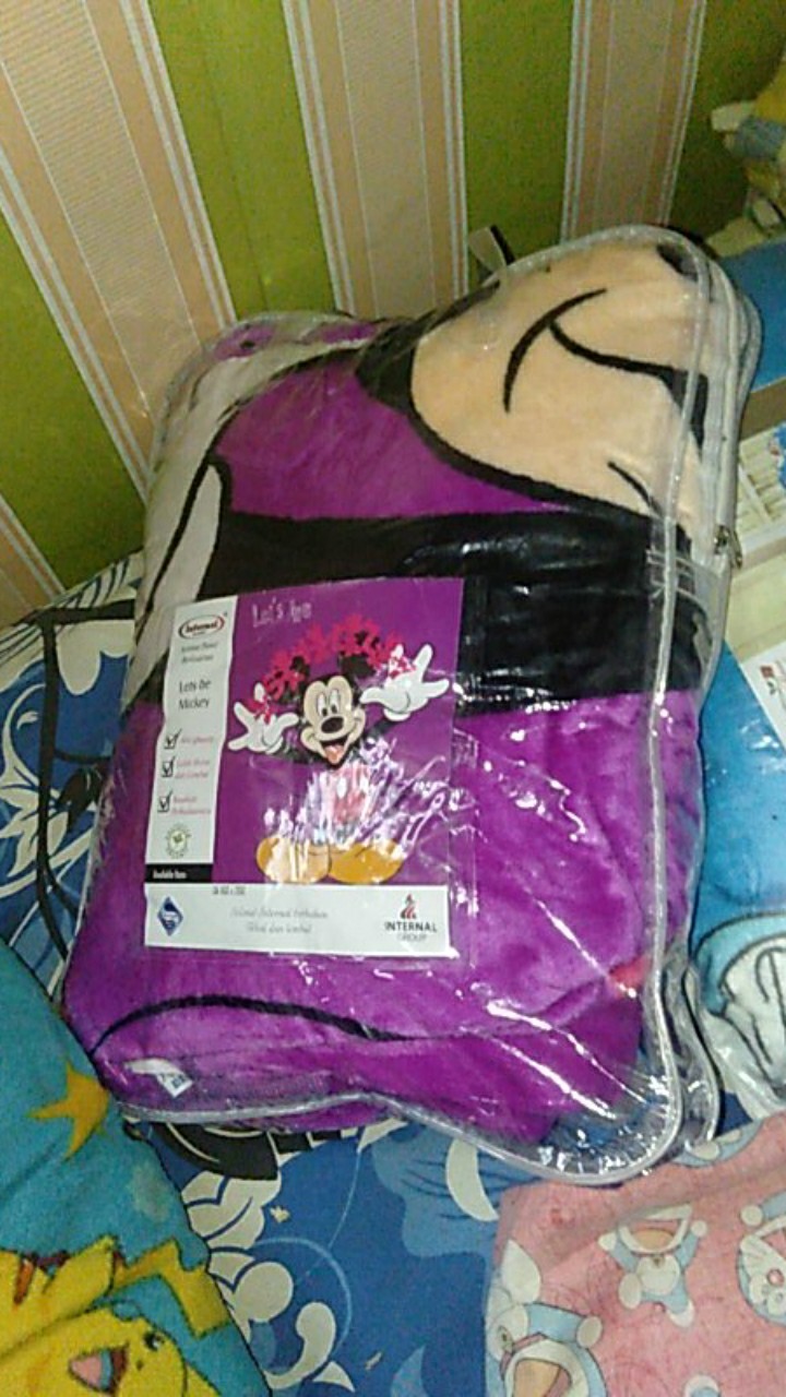 Selimut Bulu Internal Blanket Motif Nadine Terbaru Paling Tebal Di Kelasnya