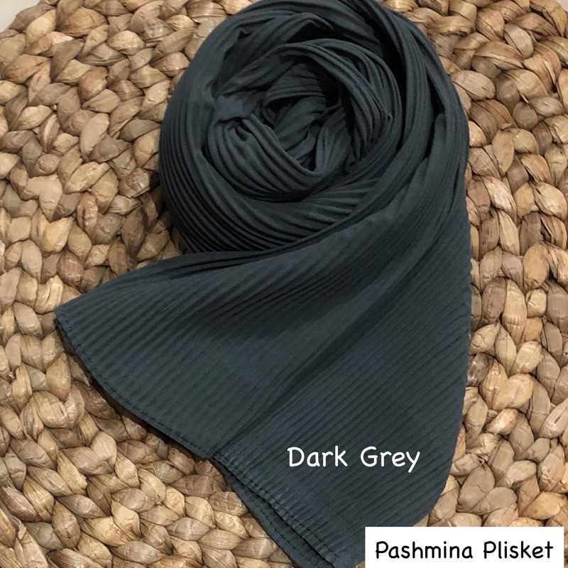 PASHMINA PLISKET CERUTY BABYDOLL FULL PLISKET TANPA GARIS TENGAH-Dark Grey Plisket