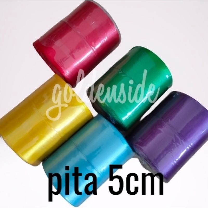 Pita Satin 5cm / Pita 2&quot; per roll