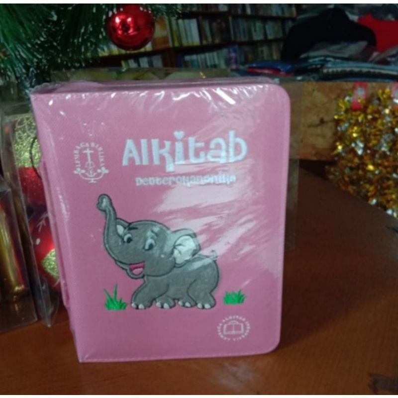 Satu Set Tas dan Alkitab Ukuran Kecil gambar Gajah