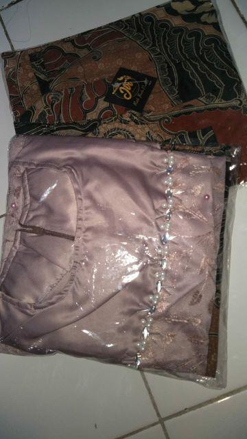 Wou Batik Couple 2564 Brokat Couple Brukat Modern Batik Keluarga Batik Modern - Bs059