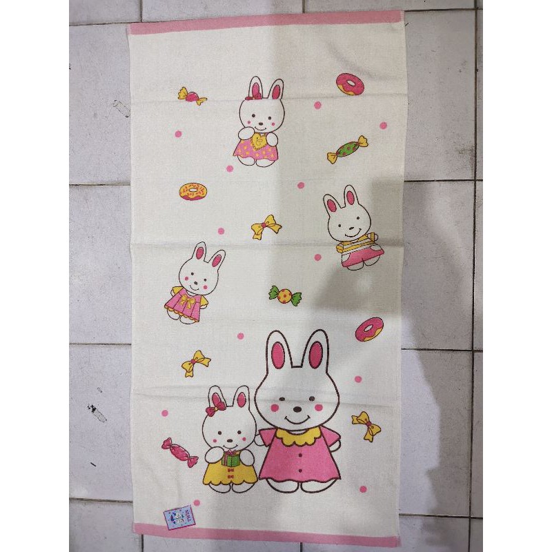 HANDUK TWIN  CREAM / HANDUK MANDI UKURAN 50 X 100 / HANDUK KATUN HALUS, SERAP AIR DAN LEMBIT