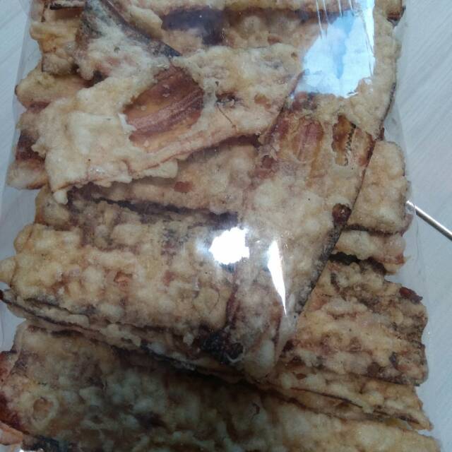 

Cemilan tradisional sale pisang keju fisik besar khas Cirebon kasepuhan netto 200 gram