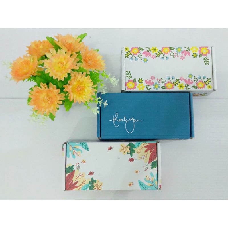 

BOX 20x10x4.5 cm (BROWNIES) Kardus/Karton/Polos/Pizza/Hampers