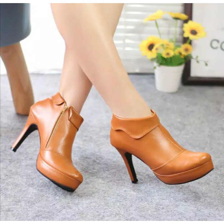 Sepatu Boots Wanita Tinggi 10cm