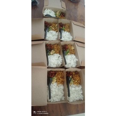 

nasi kotak sederhana, untuk jumatan, atau segala acara