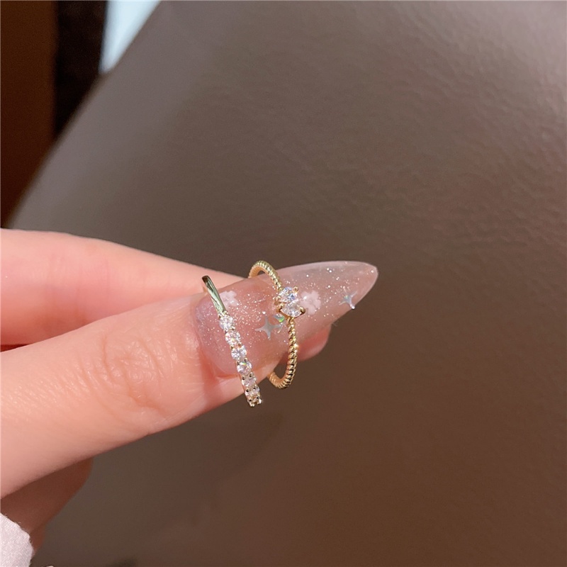 2pcs / set Cincin Zircon Flash Bentuk Hati Gaya Korea Untuk Wanita