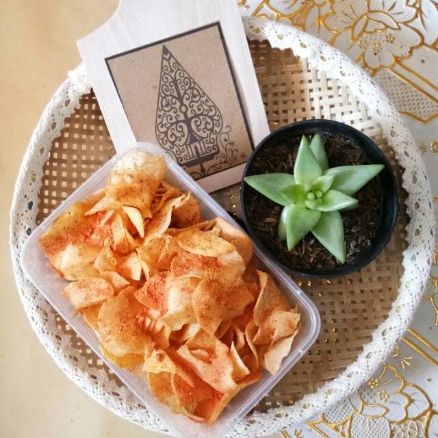 

KERIPIK SINGKONG / BALADO / LUMPIA / MAKARONI SPIRAL / PANGSIT