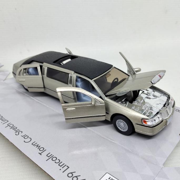 Diecast 1999 Lincoln Town Car Strecth Limousine Kinsmart 1:38