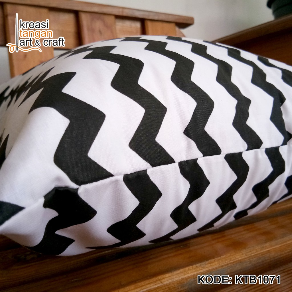 SARUNG BANTAL SOFA Ukuran 30x50, 40x40, 45x45, 50x50, 60x60, 70x70 - KTB1071