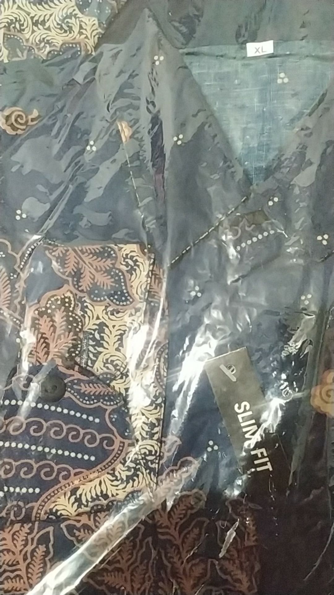 Batik Pria Lengan Panjang Slimfit Modern Batik Pria Lengan Panjang Slim Fit