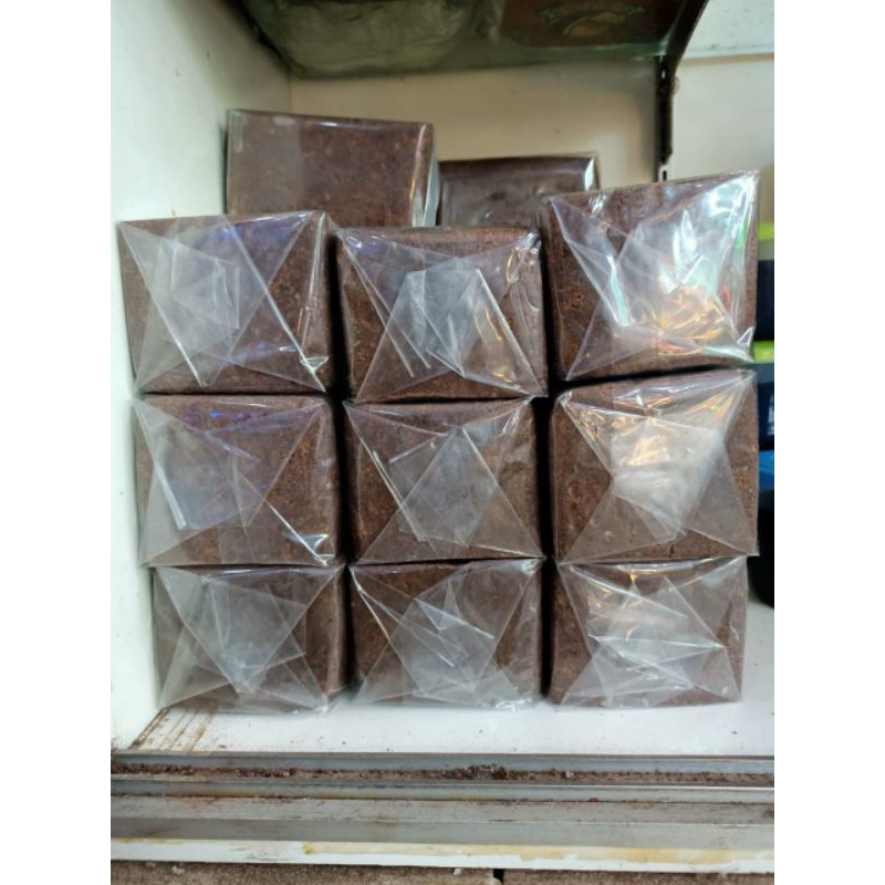 

Terasi Singkawang / Terasi KALIMANTAN / Terasi Balok / Belacan Singkawang / Bulacan / Terasi Mentah