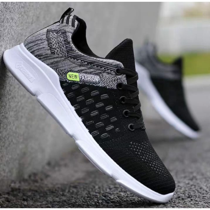 Sepatu Sneakers Pria Terbaru /Sepatu Casual Pria