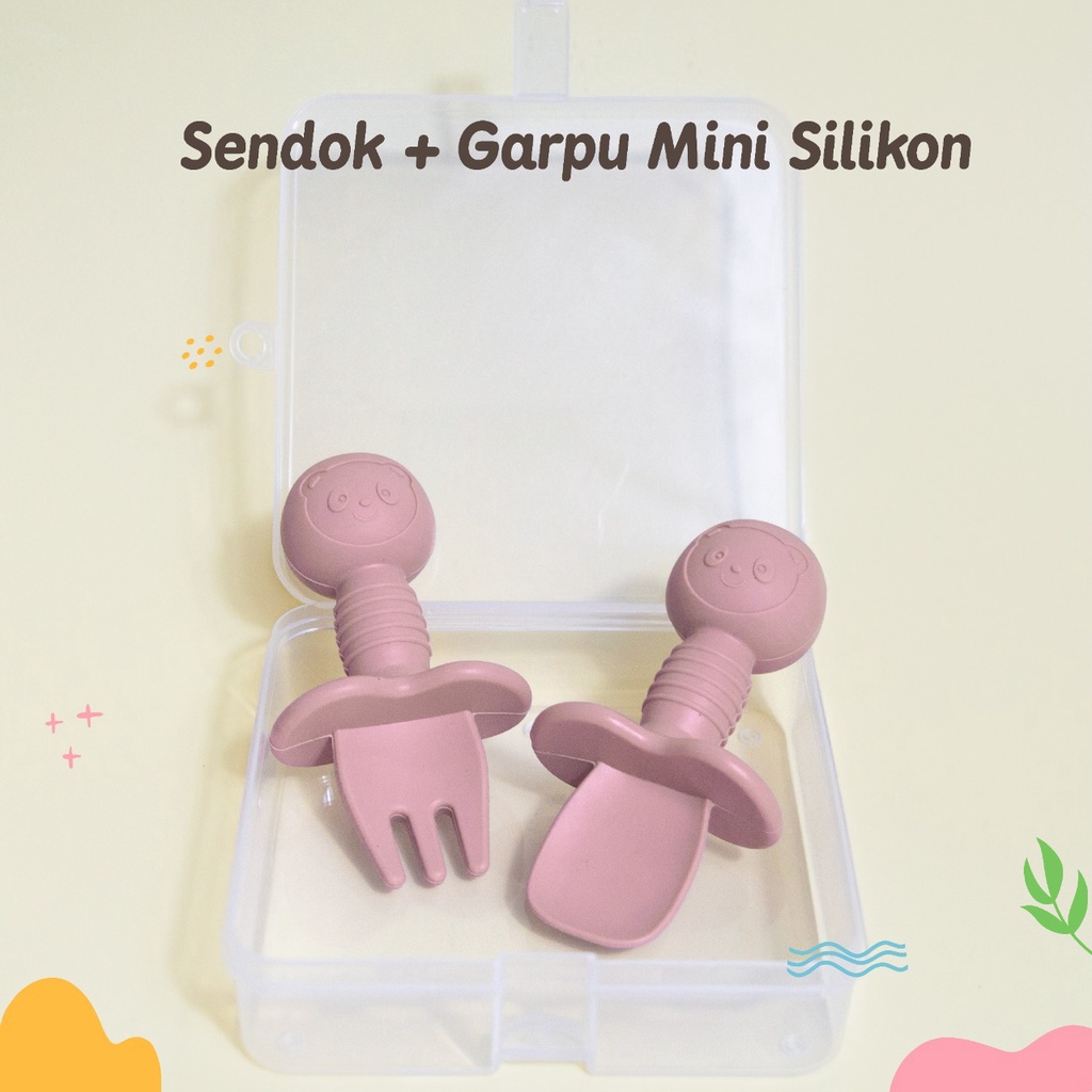 1 set sendok garpu + box silicon, silikon anti sedakSPOON / HIGH QUALITY FOOD GRADE BABY SILICONE SPOON / BABY TRAINING FORK &amp; SPOON/ BABY FEEDING SPOON SET  SILICONE TRAINING MINI SPOON And FORK PREMIUM SENDOK GARPU Makan Bayi Silikon silikon BPA Free Fo