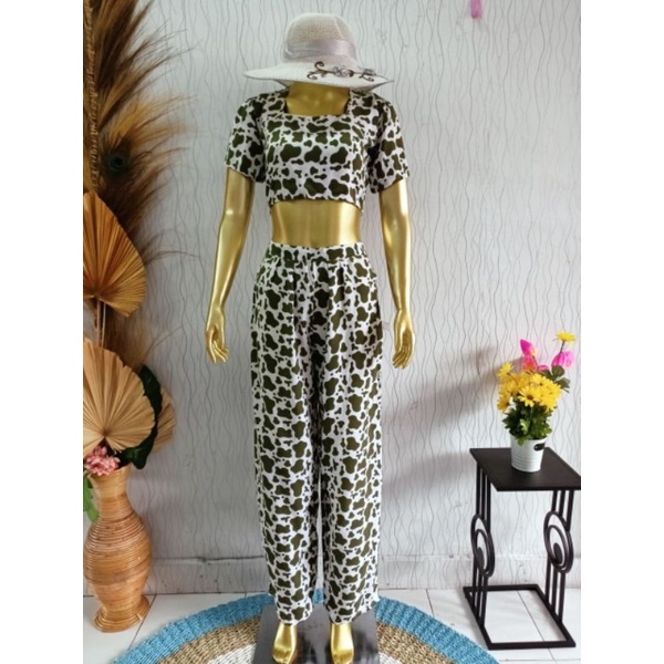 Oneset crop / setelan wanita /setelan kekinian / setelan bali premium / setelan viral
