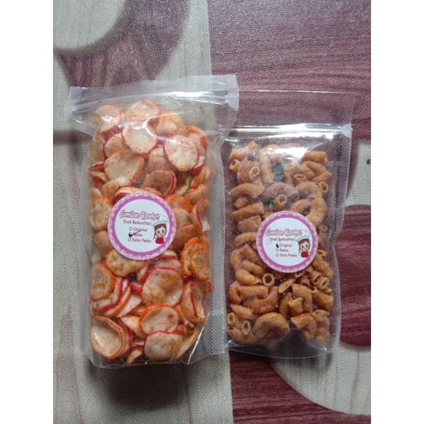 

keripik seblak dan makaroni original