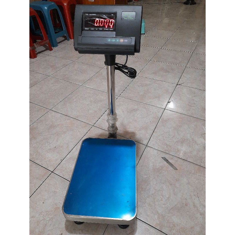 Timbangan Duduk digital 30,60 kg 30 x 40 cm matrix