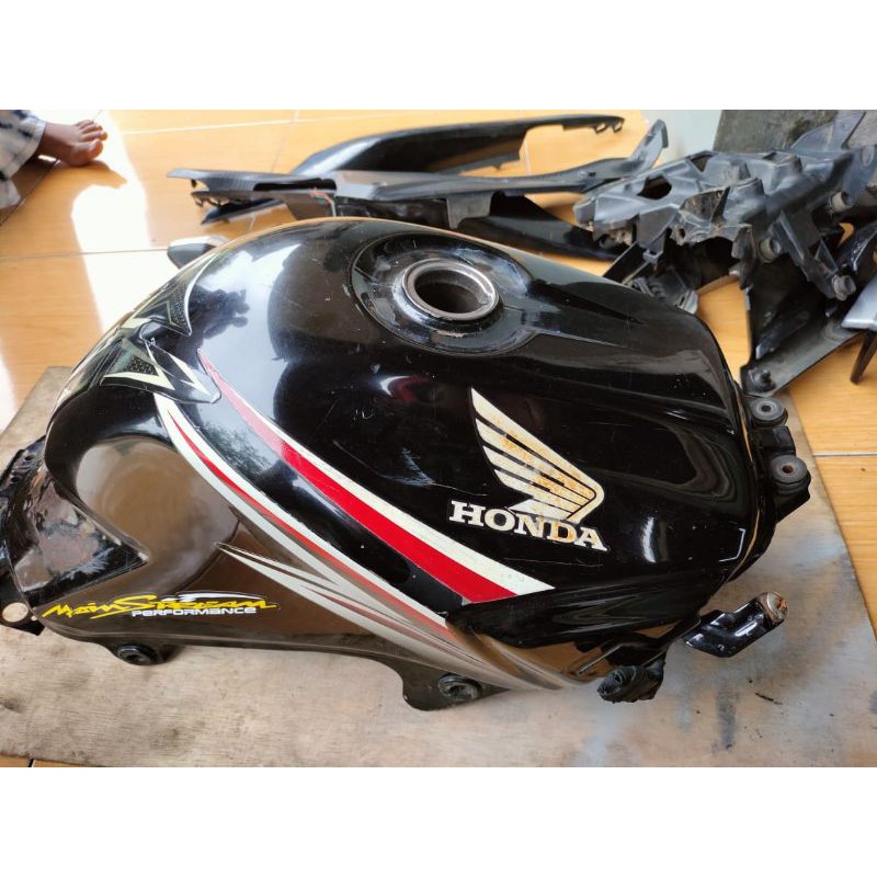 tanki dan body cbr 150r