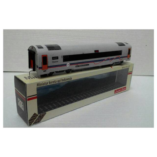 Miniatur kereta api indonesia - gerbong ekonomi 2016 kaca panjang