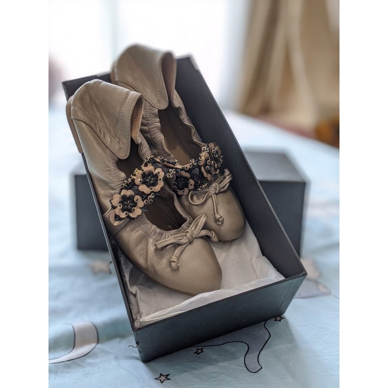 PRELOVED - PVRA ADELLE GOLD SIZE 38