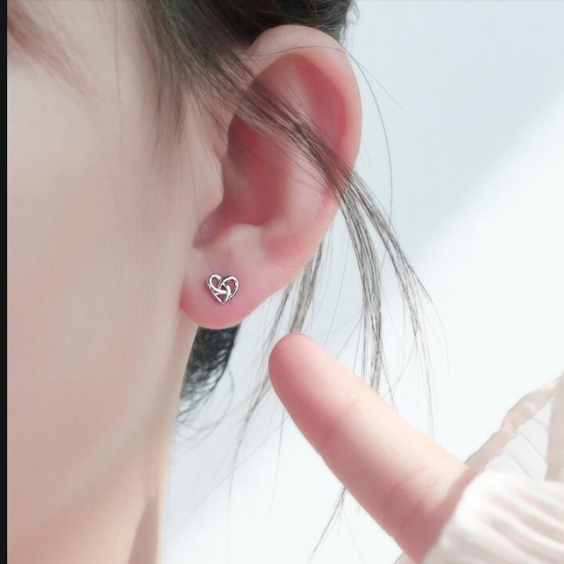 1 Pasang Anting Stud Desain Hati Abstrak Bahan S925 Silver Anti Alergi