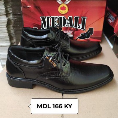 Sepatu kulit pria kantor pantofel tali hidup/aktif sepatu kerja formal tampil lebih keren