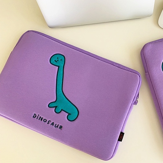 Sleeve Pouch Sarung Tas Bag Case Ipad Tab Tablet Macbook Air Pro Laptop Asus Acer Lenovo HP Huawei 11 12 13 14 15 inch Motif Gambar Kartun Cartoon Dino Warna  Ungu Purple Lilac Cute Murah Korean Model