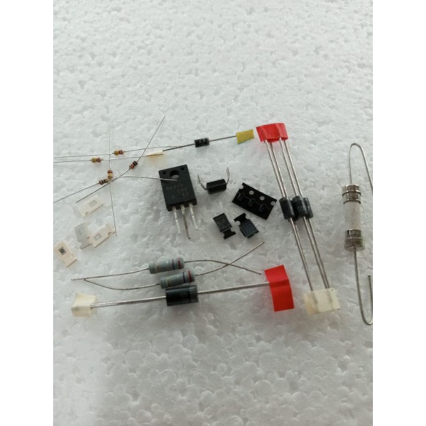 Komponen TR Dioda IC SMD RESTAN FUSE POWER TV LED MEREK SHARP ORIGINAL 100%