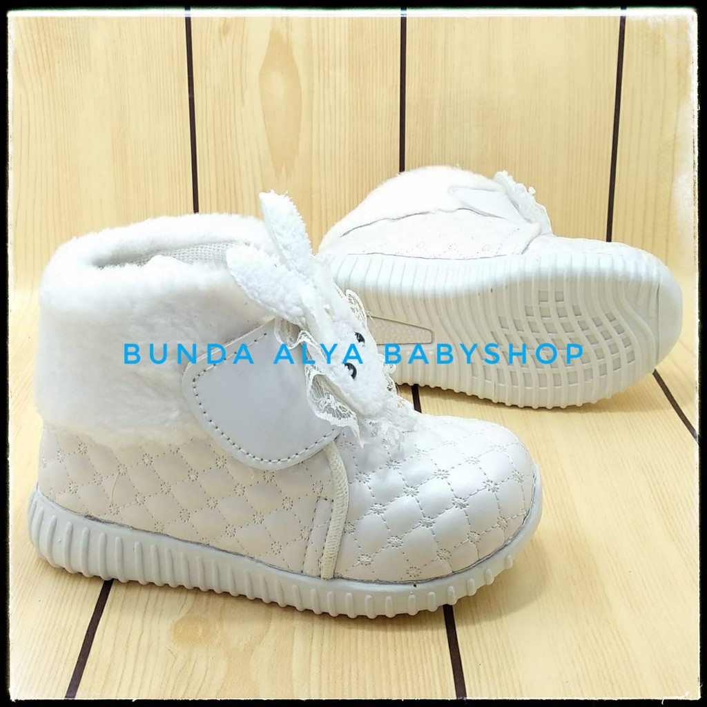 Sepatu Anak Perempuan Boots Bulu Usia 3 4 Tahun PUTIH - Sepatu Anak Cewek Kelinci Bulu Size 29 -30