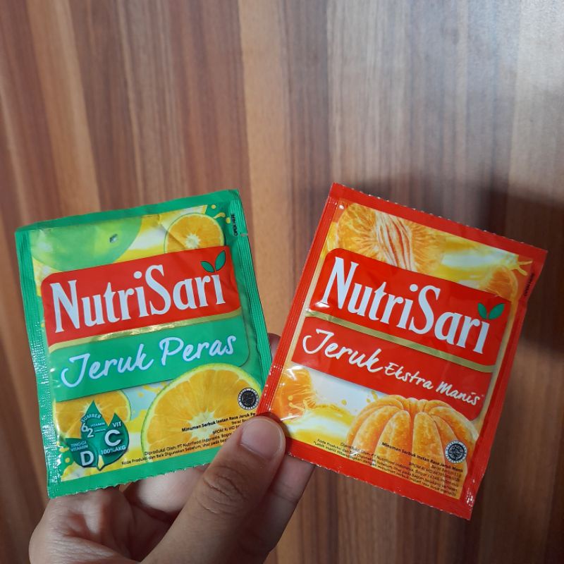 

NutriSari Rasa Jeruk Peras Ekstra Manis Minuman Serbuk Bubuk Instan Vitamin C Sachet Rencengan