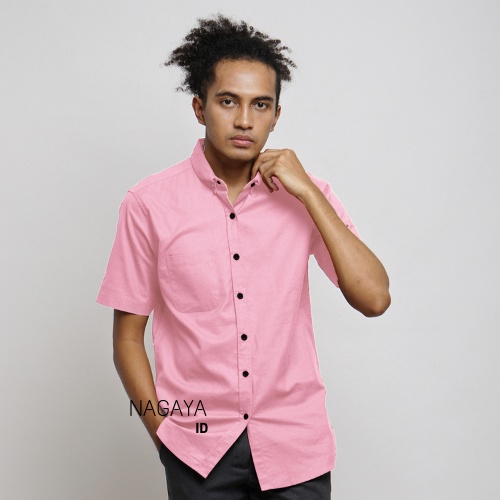 kemeja polos pria lengan pendek warna pink beby hem kemeja kantoran