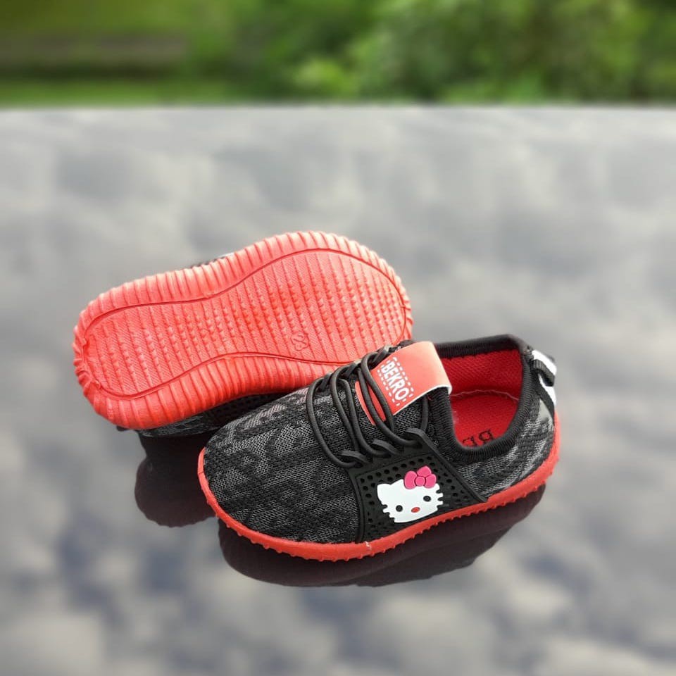 E14 Sepatu Sneaker Anak Perempuan Import Umur 1 2 3 4 thn - BEKRO Hello Kitty