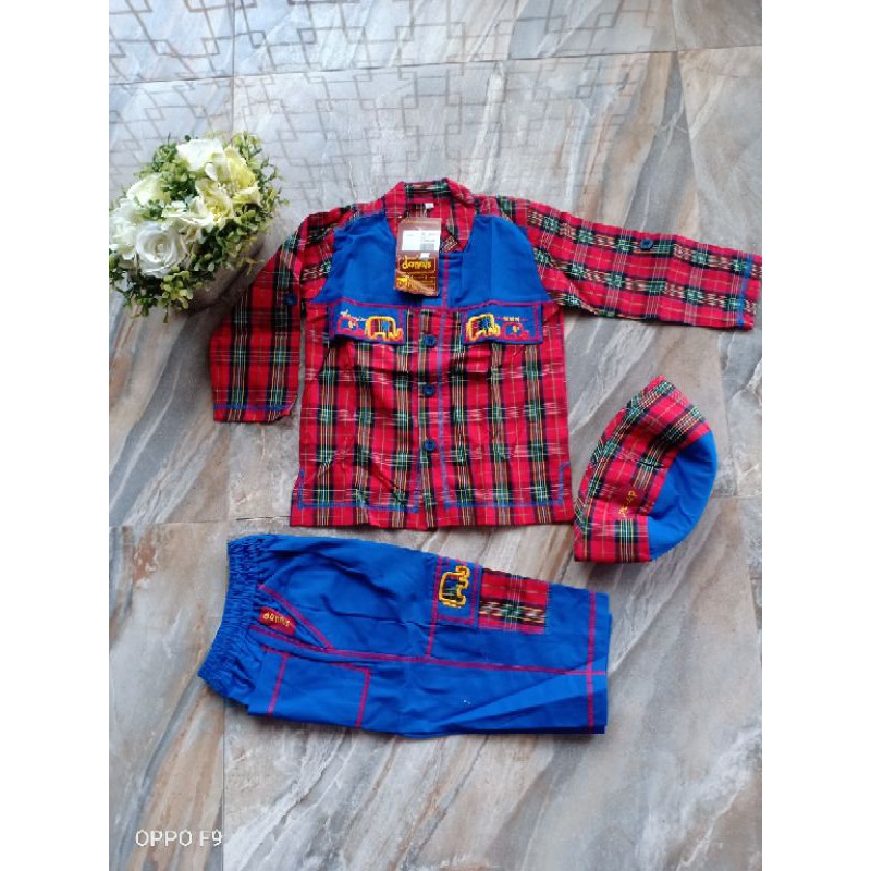 Koko Anak Dannis size -0 kotak merah biru