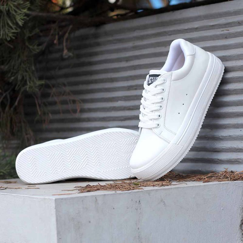 Sepatu Casual Sneakers Wanita Putih Terbaru | Sepatu Cewek Mills | Sepatu Distro CW | Sepatu Branded Lokal Cibaduyut Bandung | Sepatu Kasual Sport Olahraga