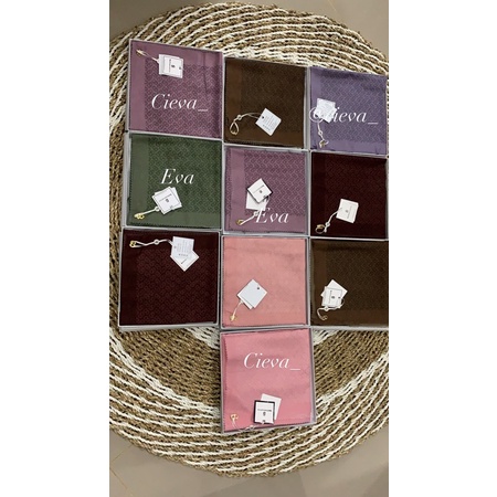 Tapis Voal square buttonscarves