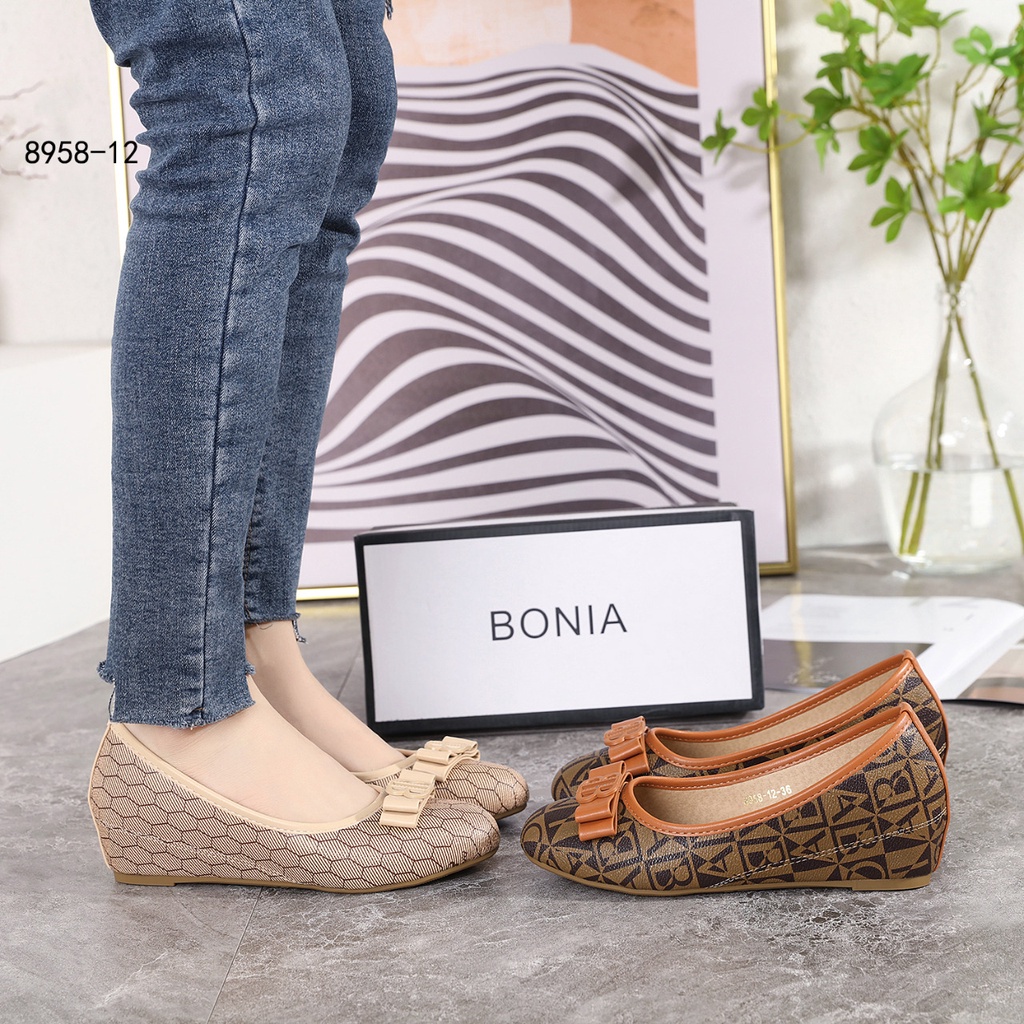 Bo Wedges Shoes in BB Logo #8958-12