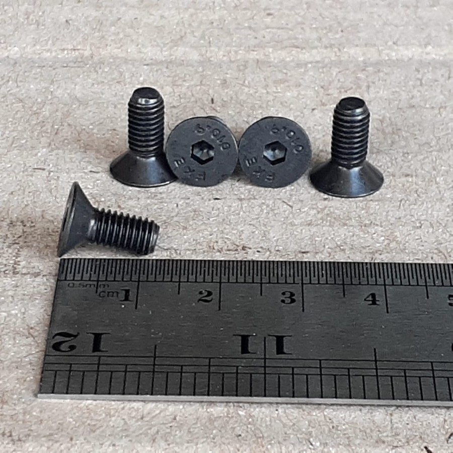 BAUT L VERSENG M5X12 BAJA / BAUT L VERSENG M5 X 12 COUNTERSUNK GRADE 10.9 / BUAT L BAJA VERSENG 5X12