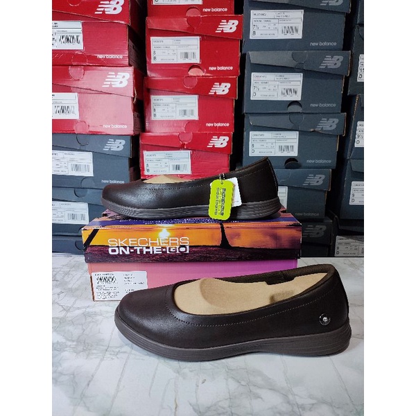 SKECHERS SLIP ON ON THE GO DREAMY COKLAT WANITA RESMI ORIGINAL