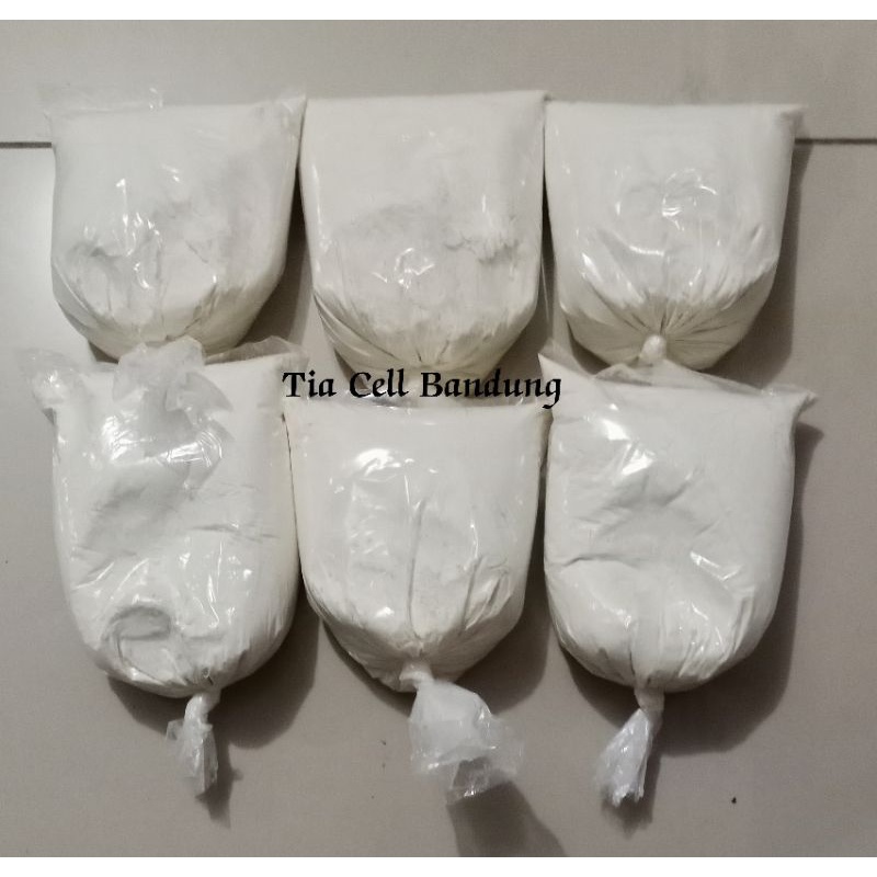 

terigu cap lencana merah 1 kg
