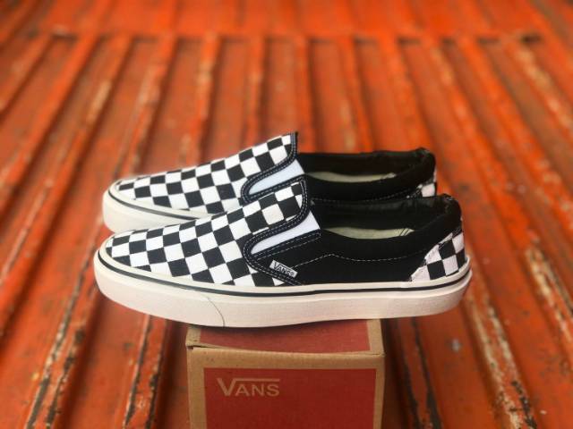 SEPATU43 VANS SLIP ON CATUR FULL BLACK HITAM COKLAT OLDSKOOL ERA SK8